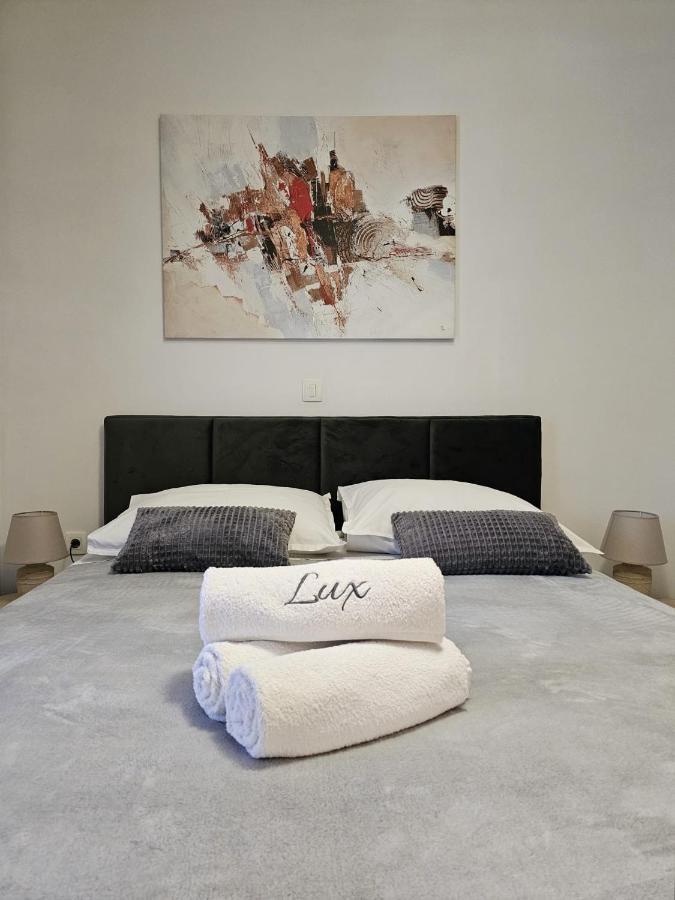 Lux Apartament *