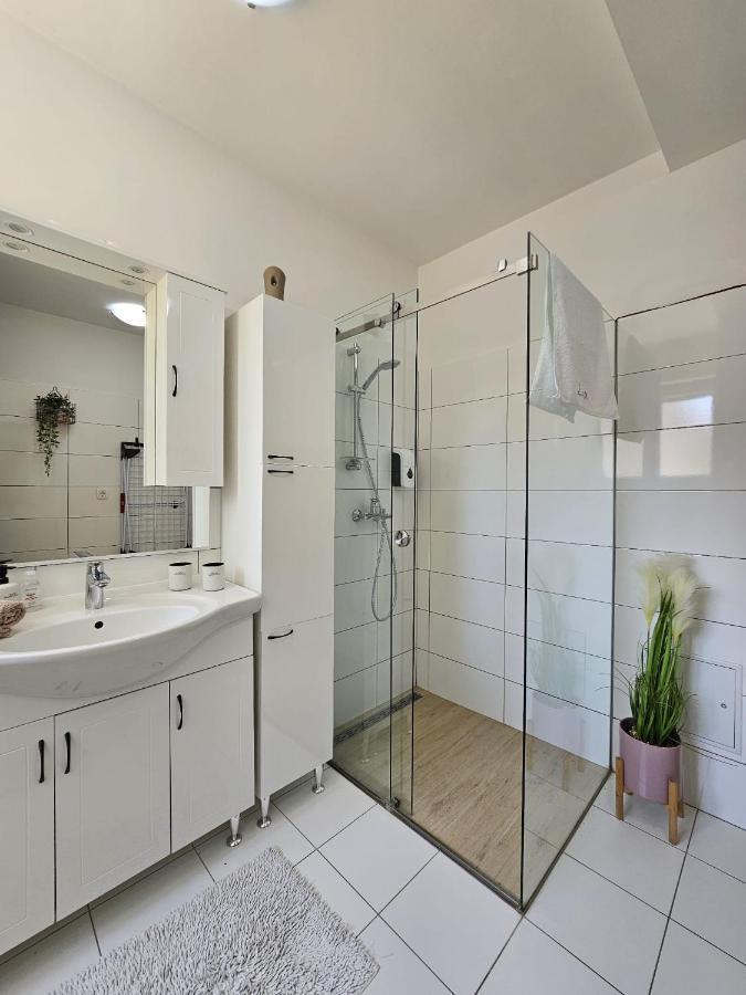 Apartament Lux *